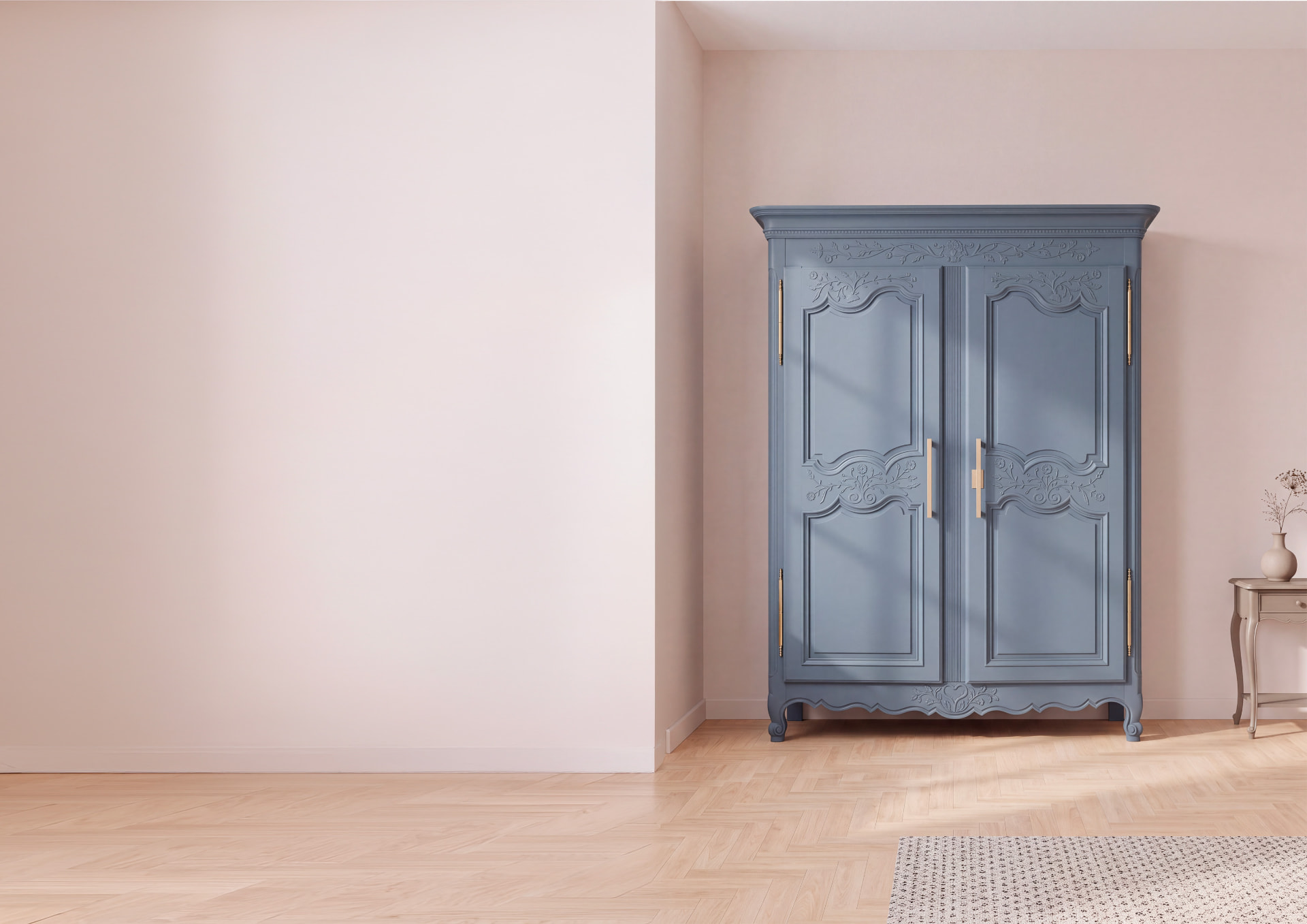 Armoire ancienne bleu gris fermée